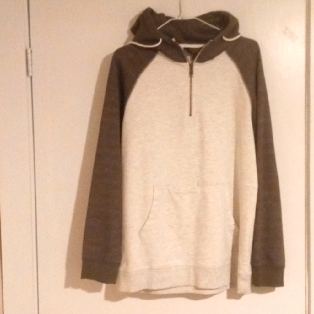 Outpost hoodie